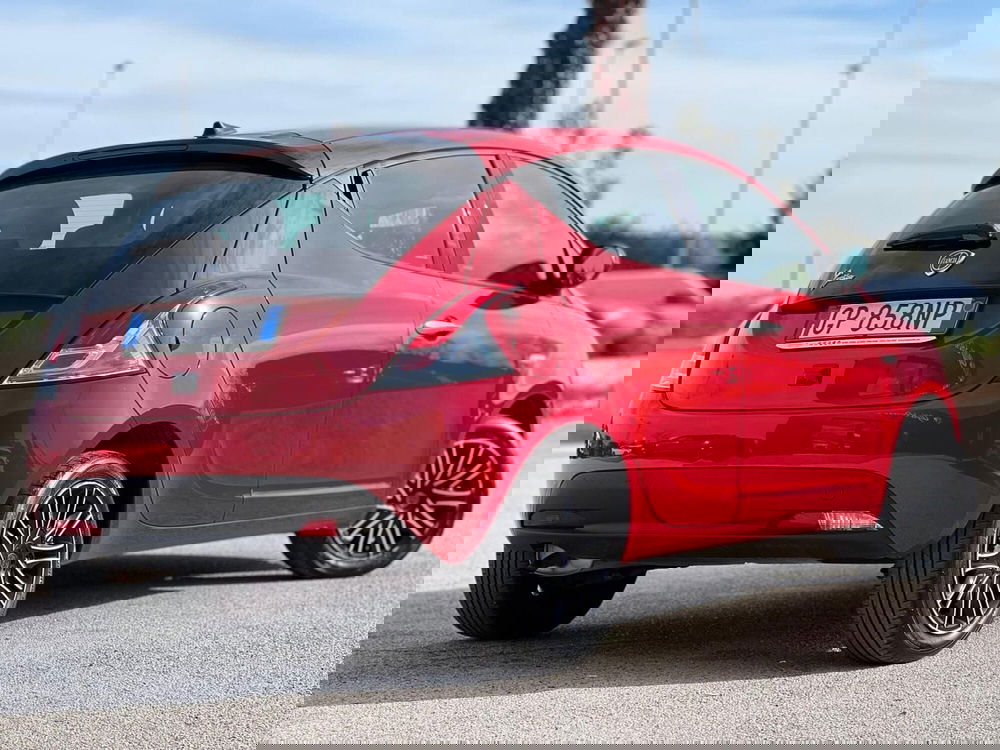 Lancia Ypsilon usata a Matera (5)