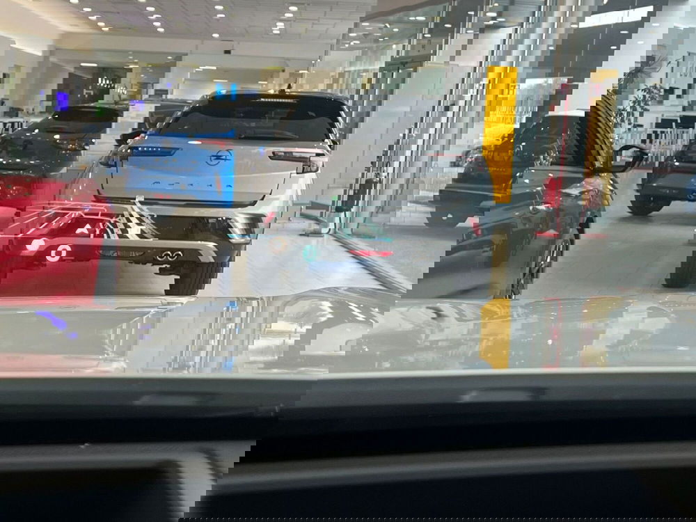 Opel Grandland nuova a Milano (17)