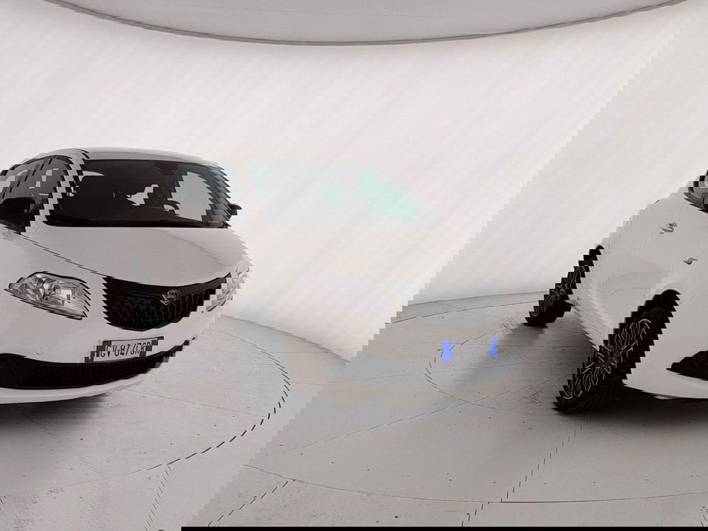 Lancia Ypsilon usata a Caserta