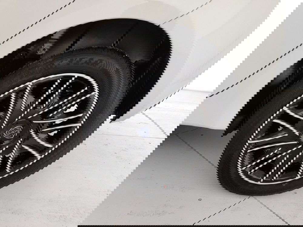 Lancia Ypsilon usata a Caserta (12)