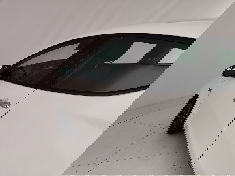 Lancia Ypsilon usata a Caserta (13)