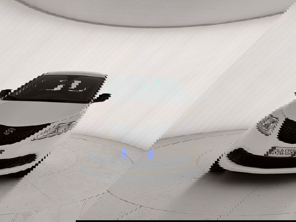 Lancia Ypsilon usata a Caserta (2)