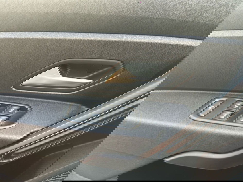 Dacia Duster usata a Napoli (16)