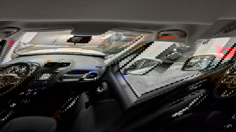 Jeep Renegade usata a Milano (14)