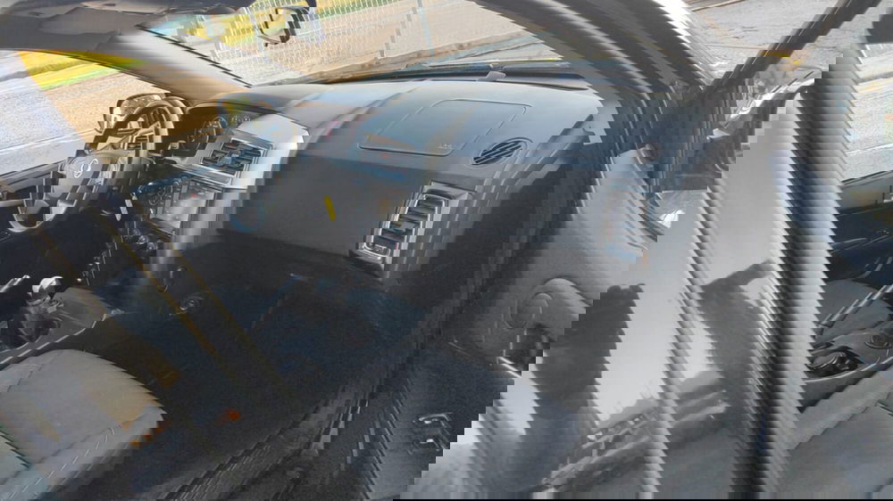 Ssangyong Actyon usata a Firenze (11)