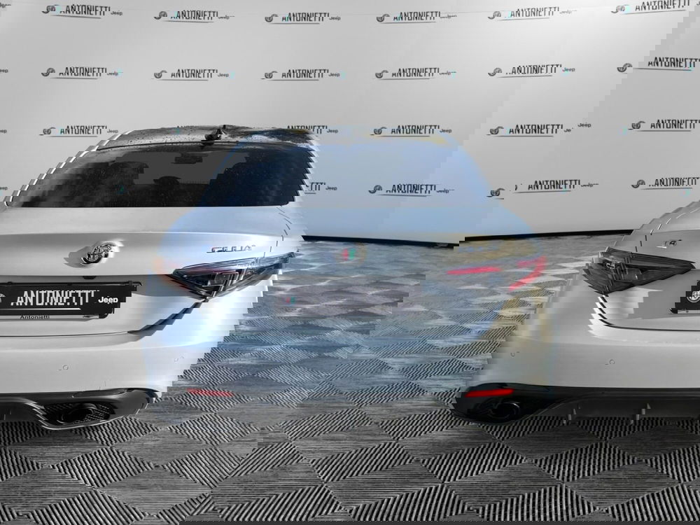 Alfa Romeo Giulia usata a Ancona (5)