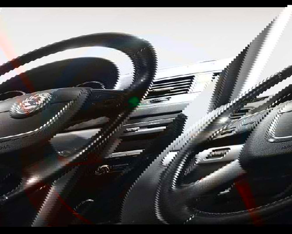 Skoda Yeti usata a Cuneo (15)