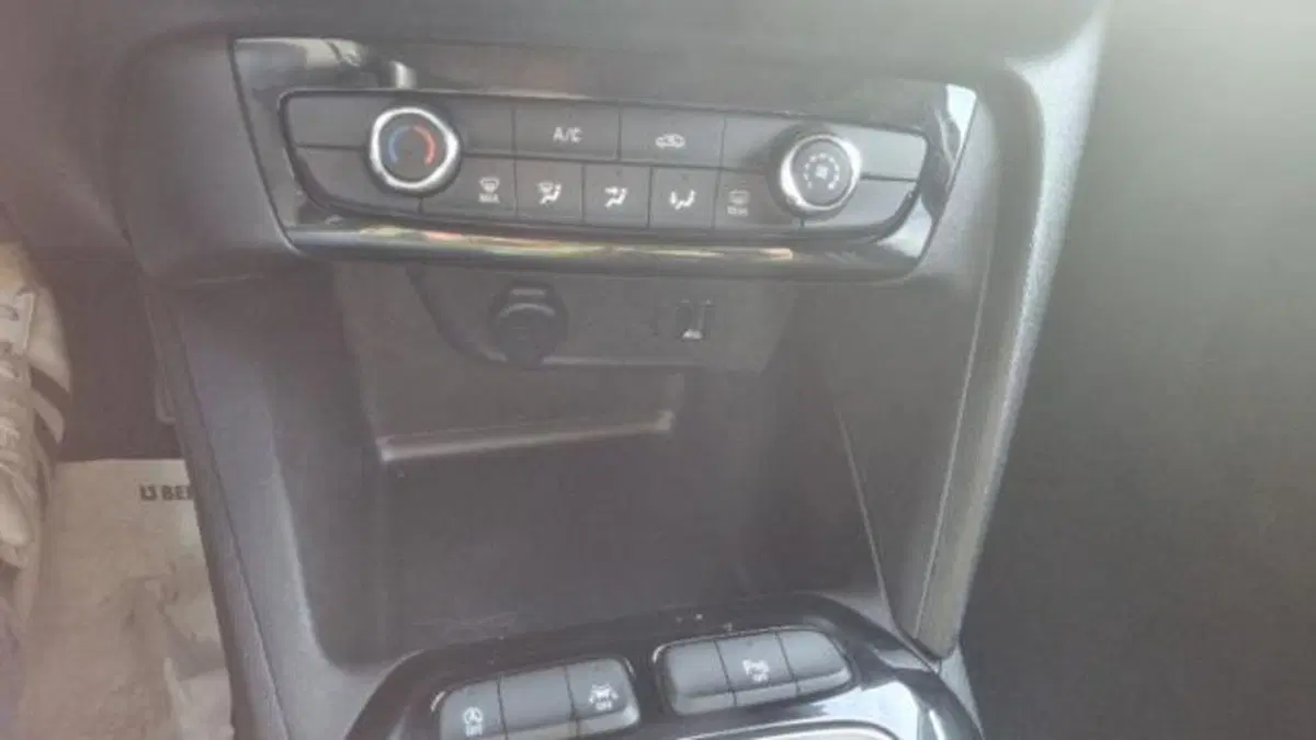 Opel Corsa usata a Savona (16)