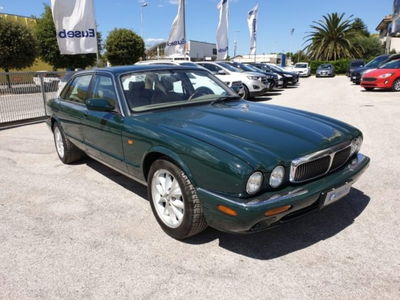Jaguar XJ 3.2 cat Executive del 1999 usata a Fano