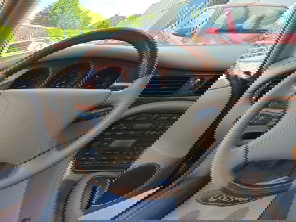 Jaguar XJ usata a Pesaro-Urbino (12)