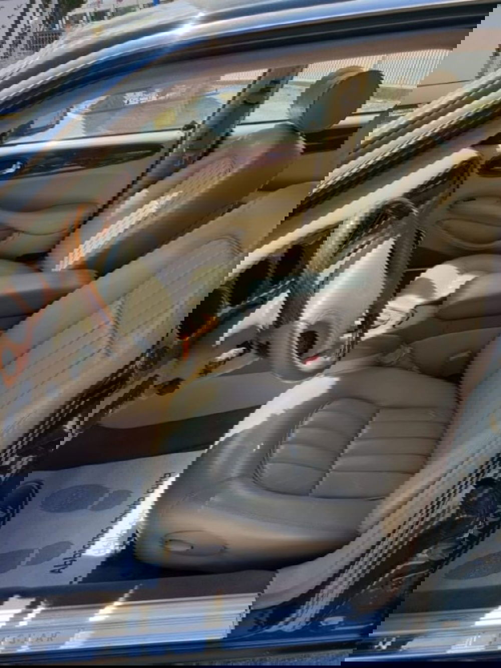 Jaguar XJ usata a Pesaro-Urbino (9)