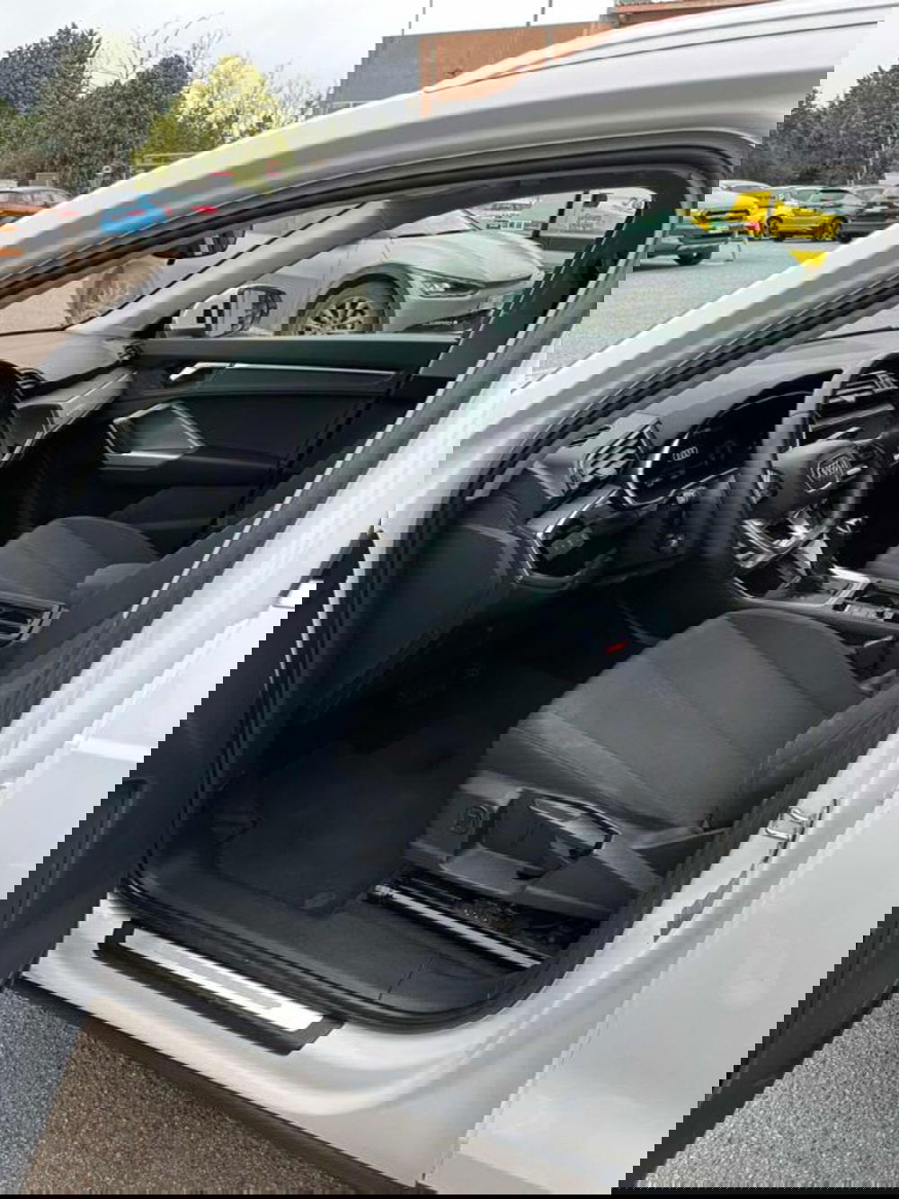 Audi Q3 usata a Pesaro-Urbino (10)