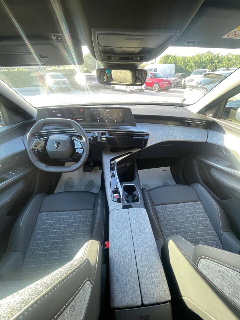 Peugeot 5008 nuova a Sassari (10)