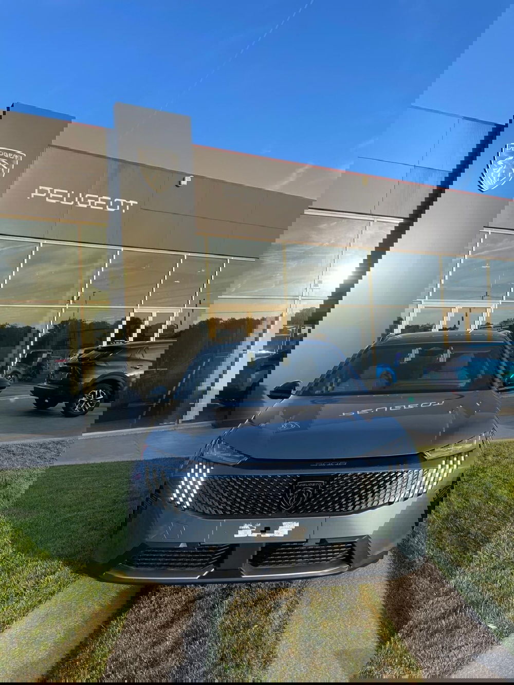 Peugeot 5008 nuova a Sassari (14)