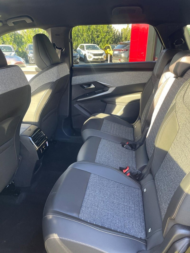 Peugeot 5008 nuova a Sassari (15)