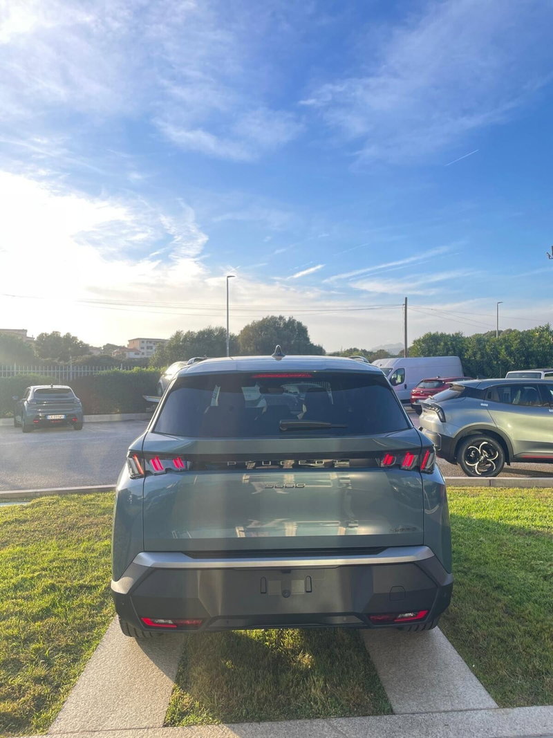 Peugeot 5008 nuova a Sassari (4)