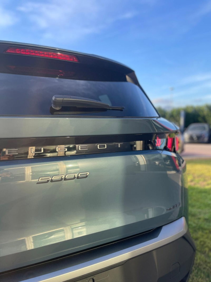 Peugeot 5008 nuova a Sassari (5)
