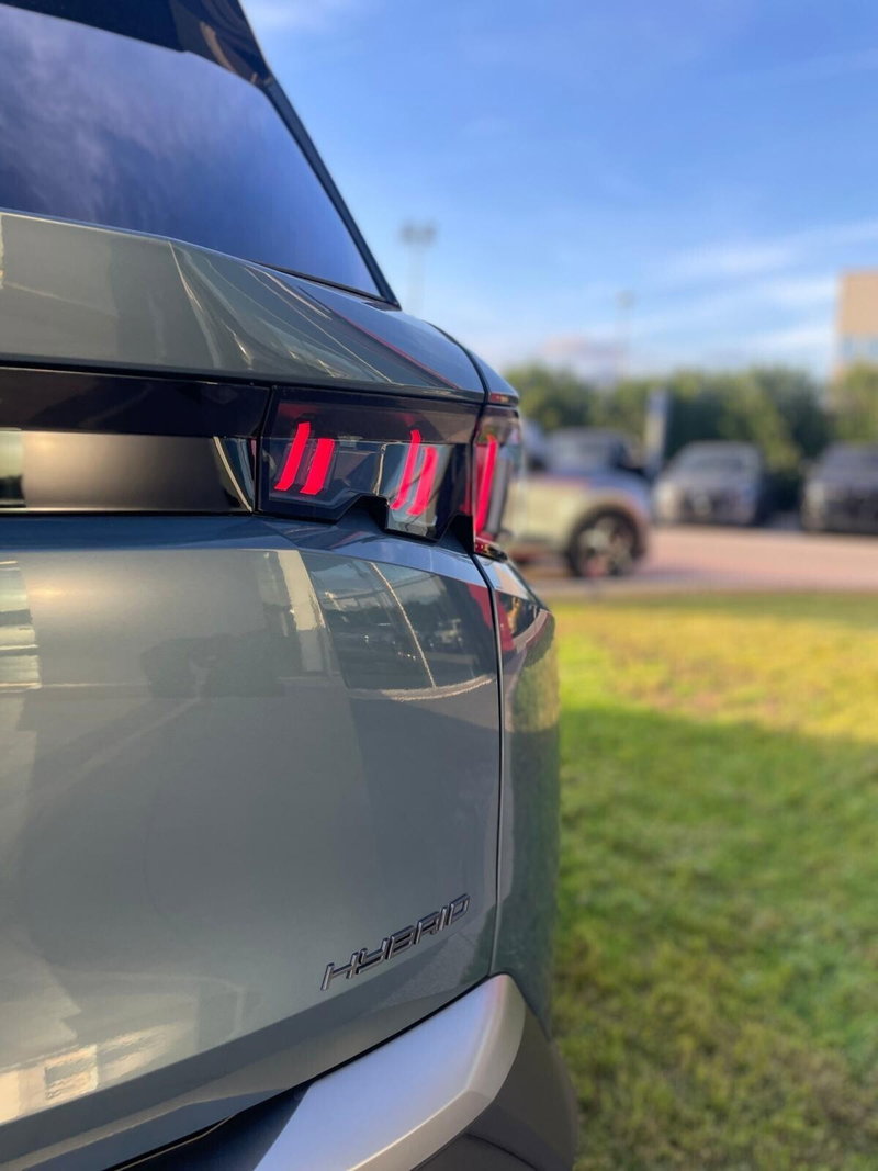 Peugeot 5008 nuova a Sassari (7)