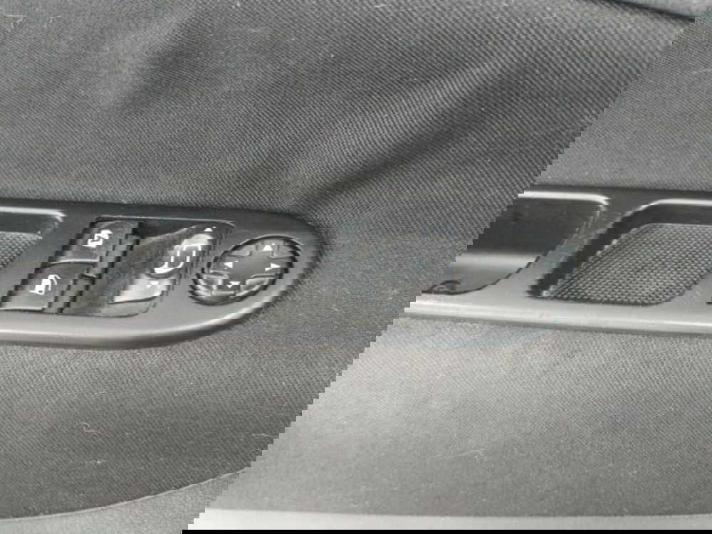 Peugeot 207 usata a Catania (17)