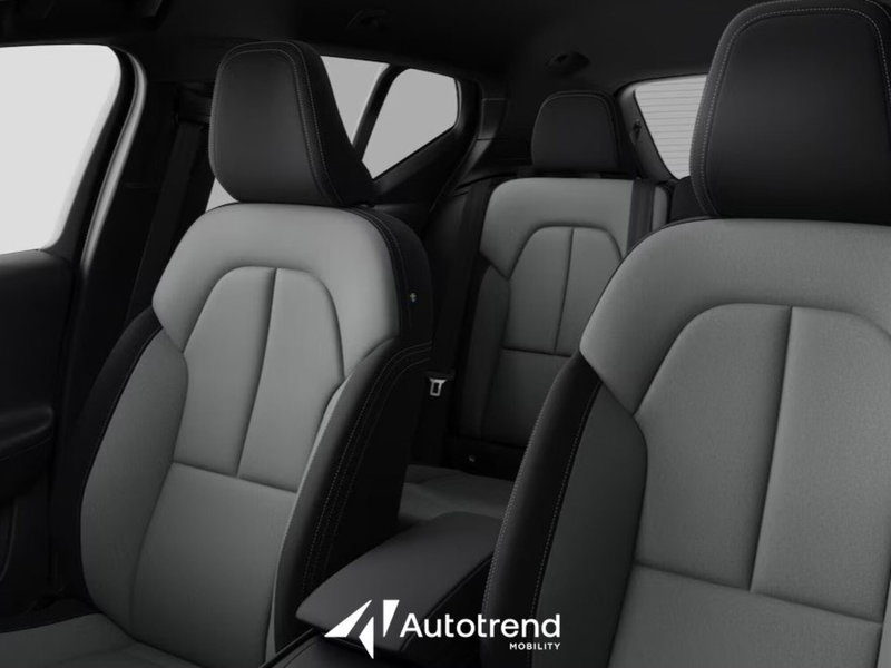 Volvo XC40 usata a Bari (11)