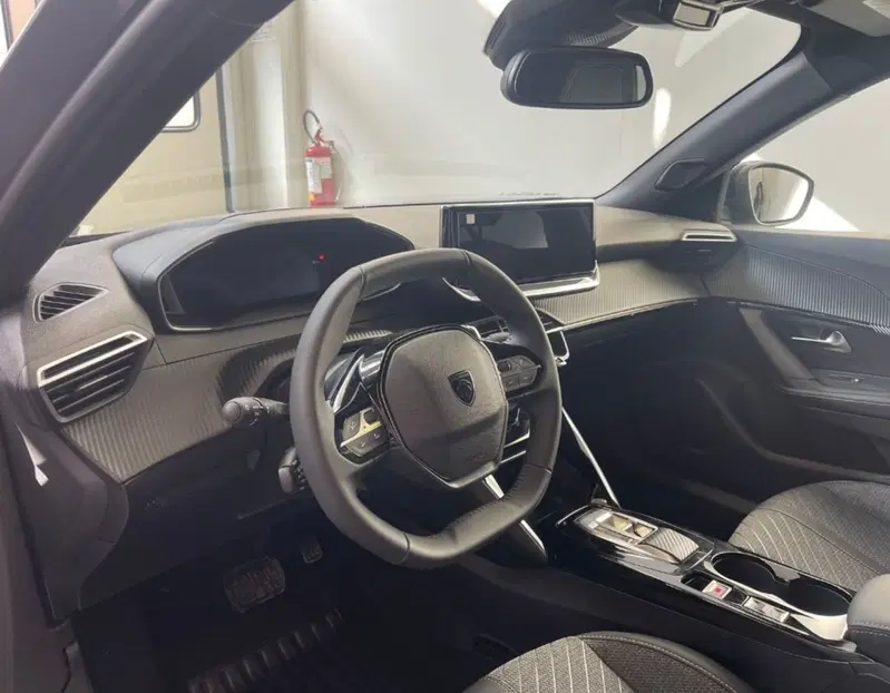 Peugeot 2008 nuova a Ferrara (11)