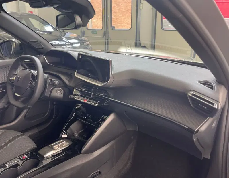 Peugeot 2008 nuova a Ferrara (4)