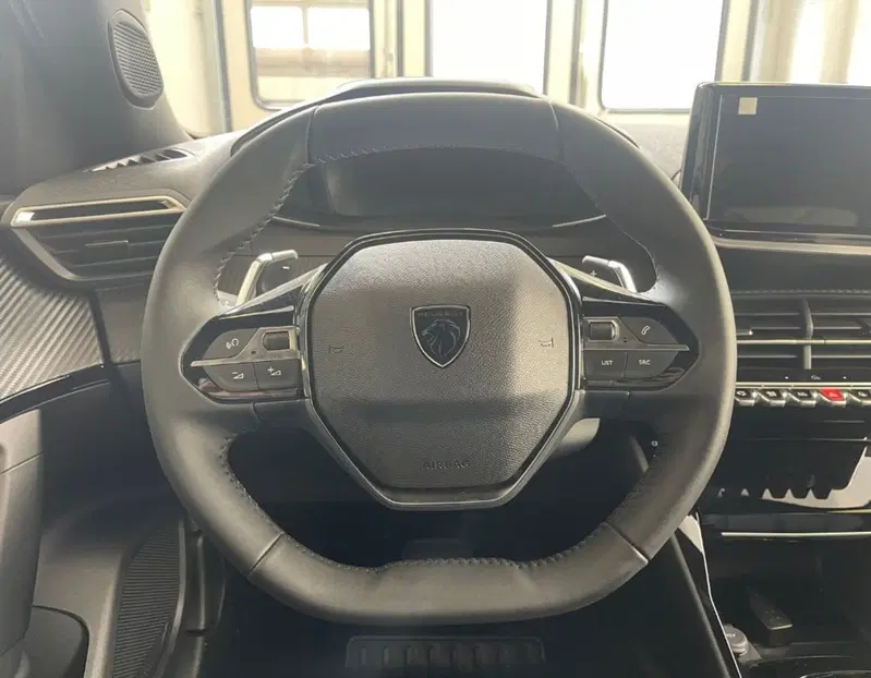 Peugeot 2008 nuova a Ferrara (8)