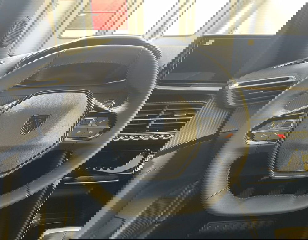 Peugeot 2008 nuova a Ferrara (8)