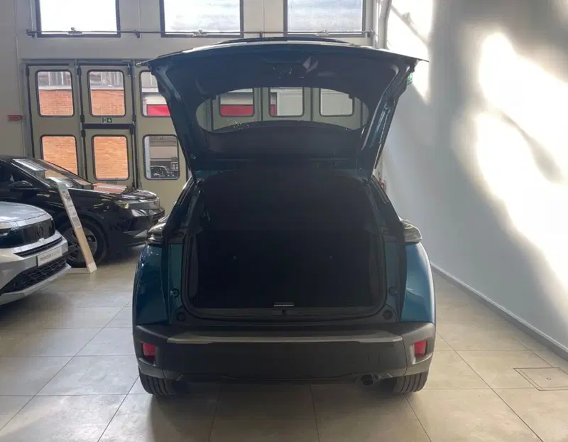Peugeot 2008 nuova a Ferrara (9)