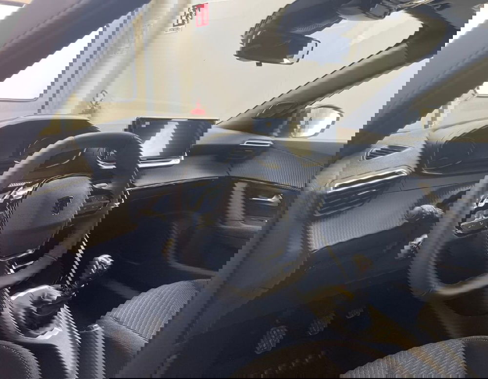 Peugeot 2008 nuova a Ferrara (11)