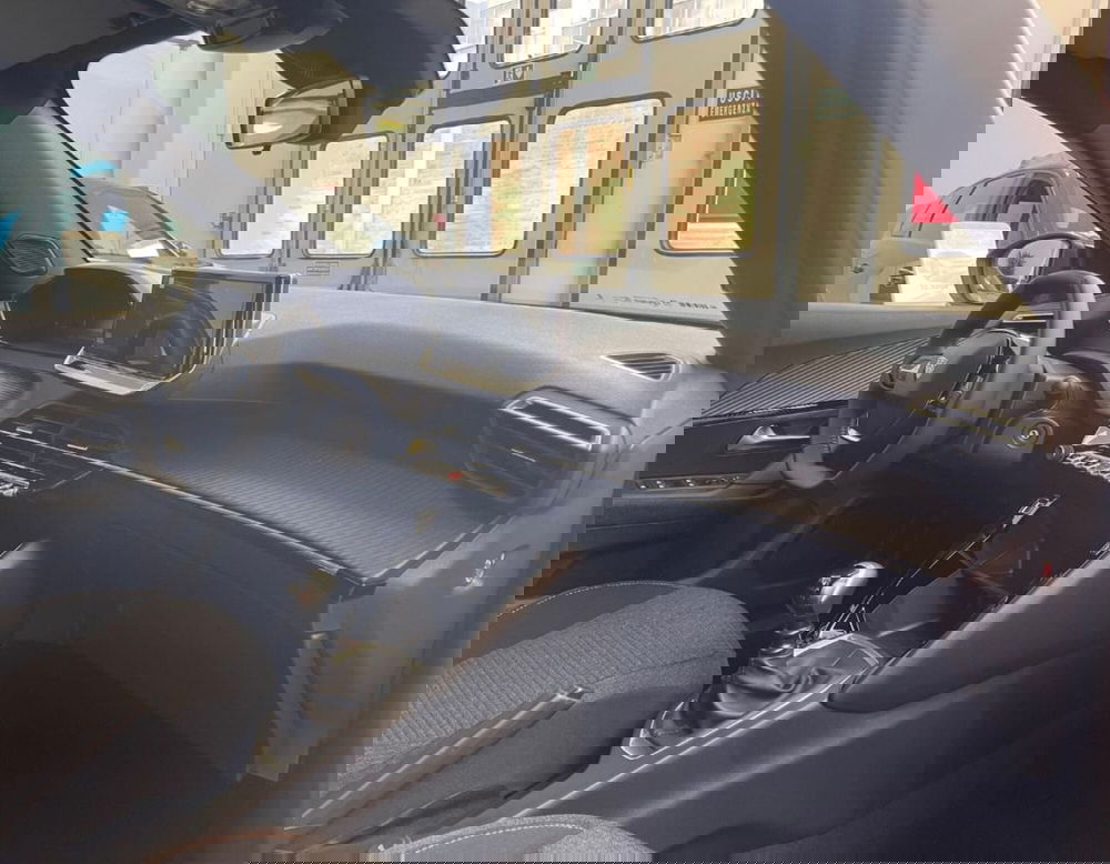 Peugeot 2008 nuova a Ferrara (4)