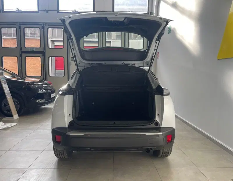 Peugeot 2008 nuova a Ferrara (9)