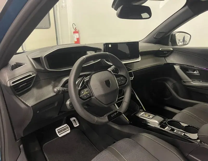 Peugeot 2008 nuova a Ferrara (12)
