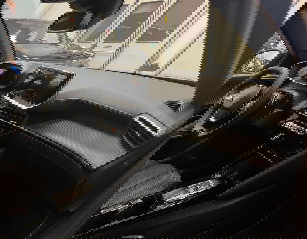 Peugeot 2008 nuova a Ferrara (4)