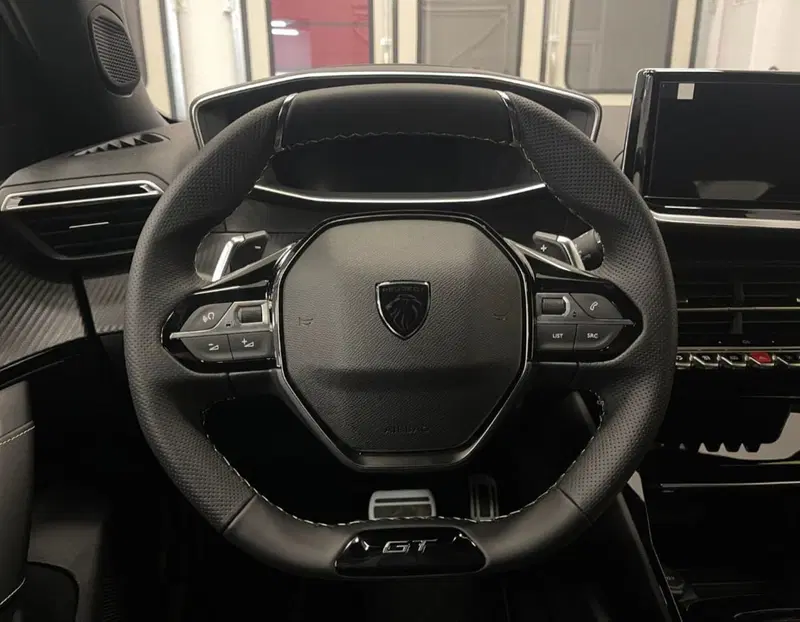 Peugeot 2008 nuova a Ferrara (8)