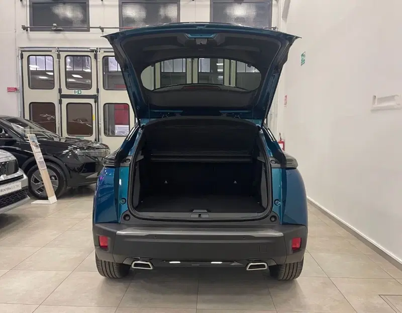 Peugeot 2008 nuova a Ferrara (9)