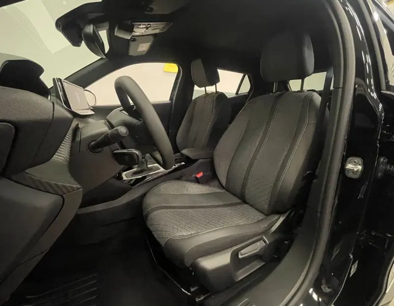 Peugeot 2008 nuova a Ferrara (12)