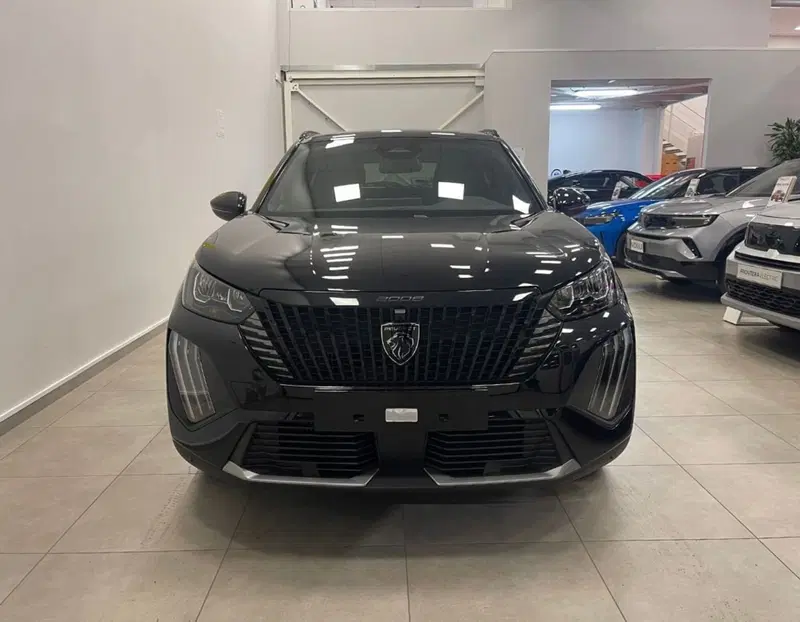 Peugeot 2008 nuova a Ferrara (3)