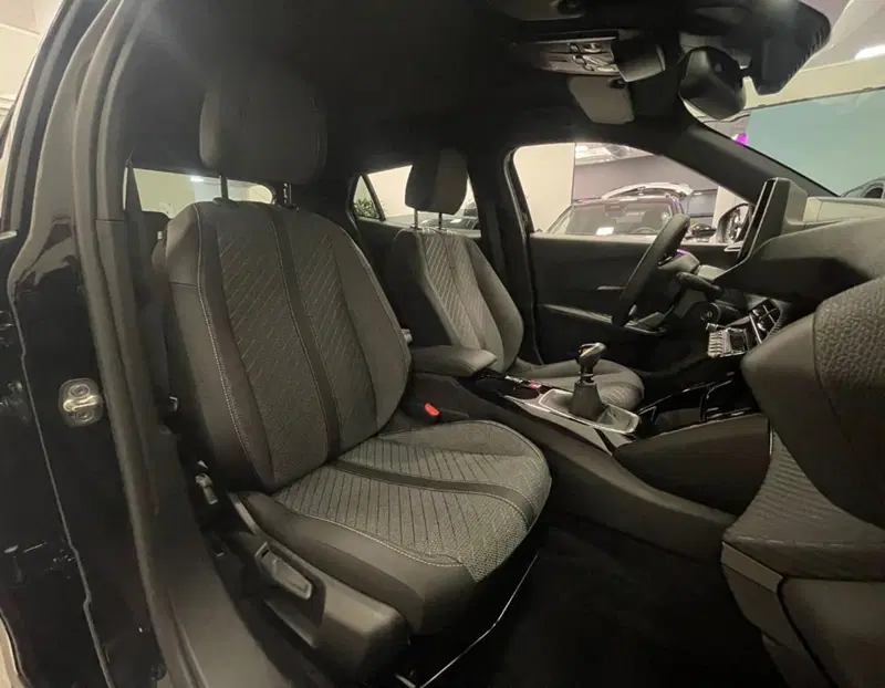 Peugeot 2008 nuova a Ferrara (5)