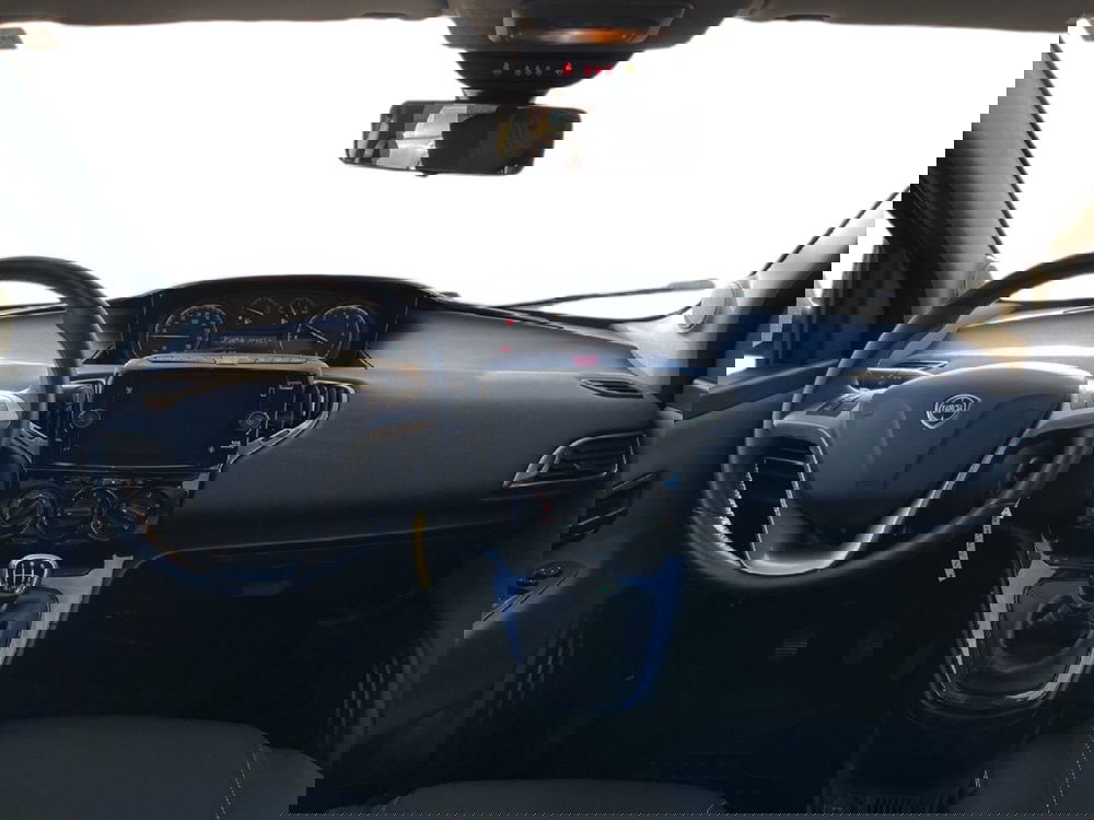 Lancia Ypsilon usata a Torino (10)