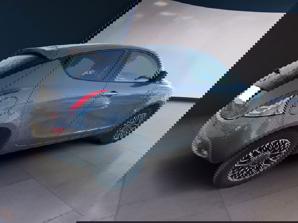 Lancia Ypsilon usata a Torino (4)