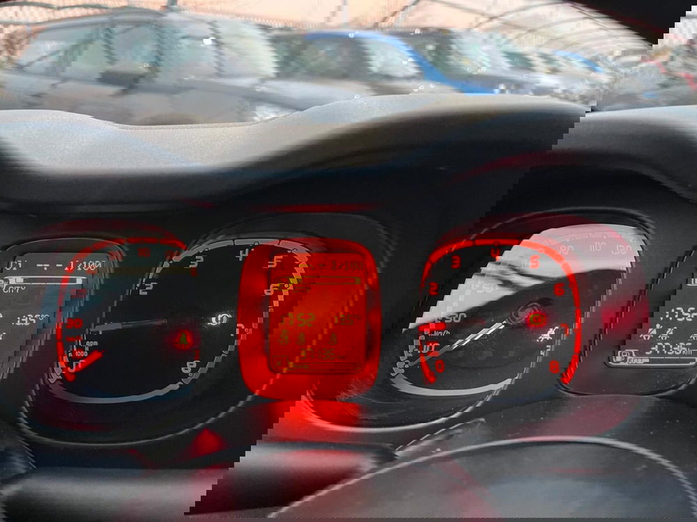 Fiat Panda Cross usata a Milano (18)