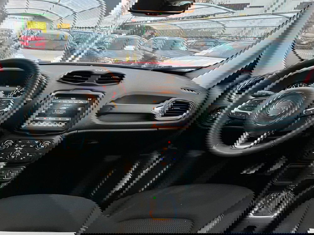 Jeep Renegade usata a Milano (15)