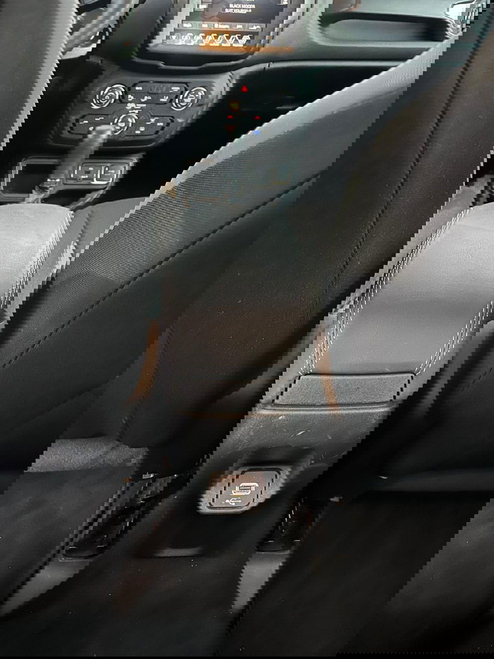 Jeep Renegade usata a Milano (19)