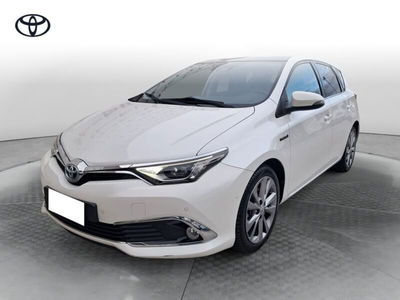 Toyota Auris 1.8 Hybrid Lounge del 2015 usata a Cagliari
