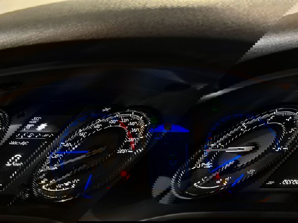 Toyota Hilux usata a Milano (8)