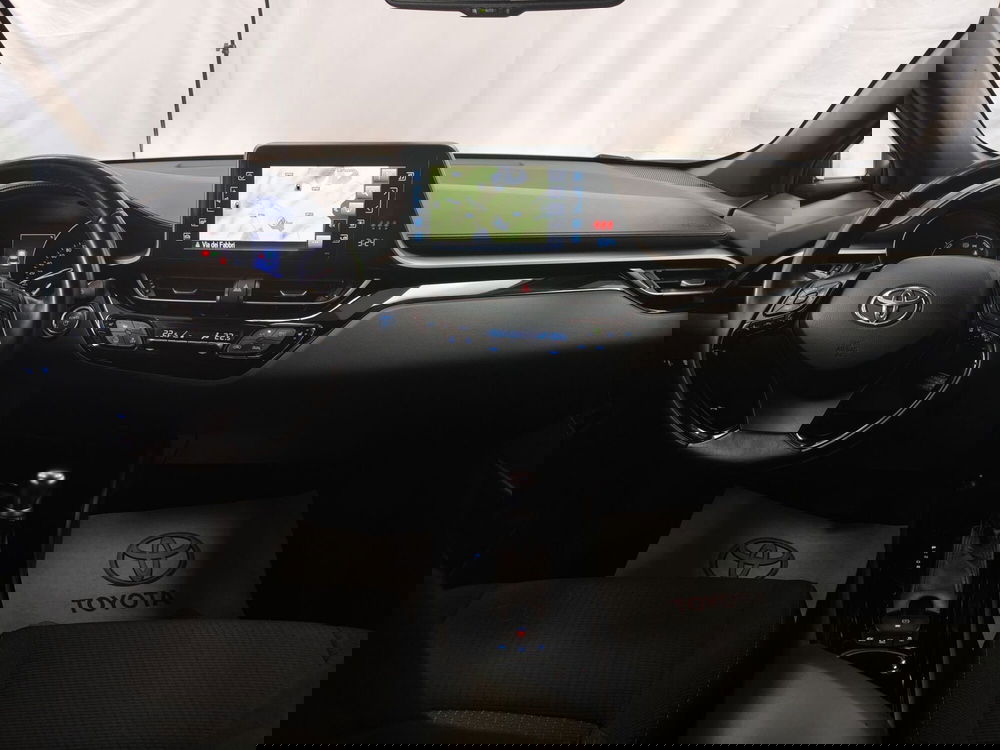 Toyota Toyota C-HR usata a Roma (10)