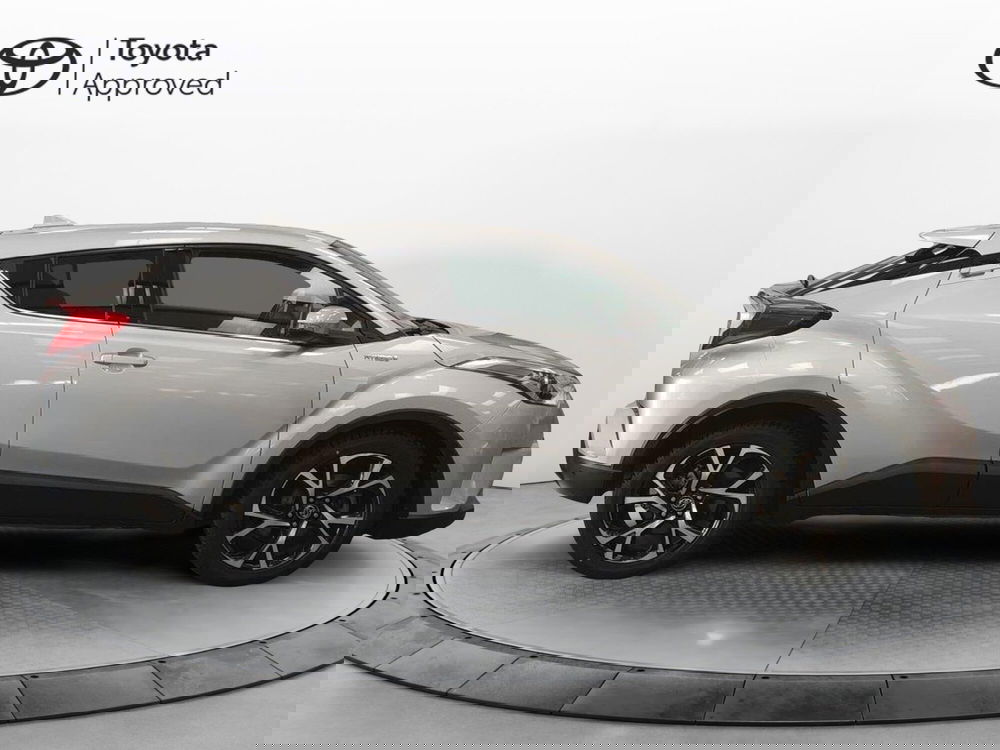 Toyota Toyota C-HR usata a Roma (16)