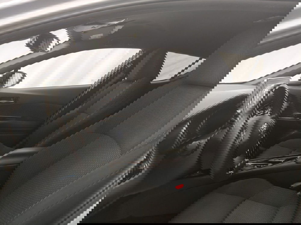 Toyota Toyota C-HR usata a Roma (19)