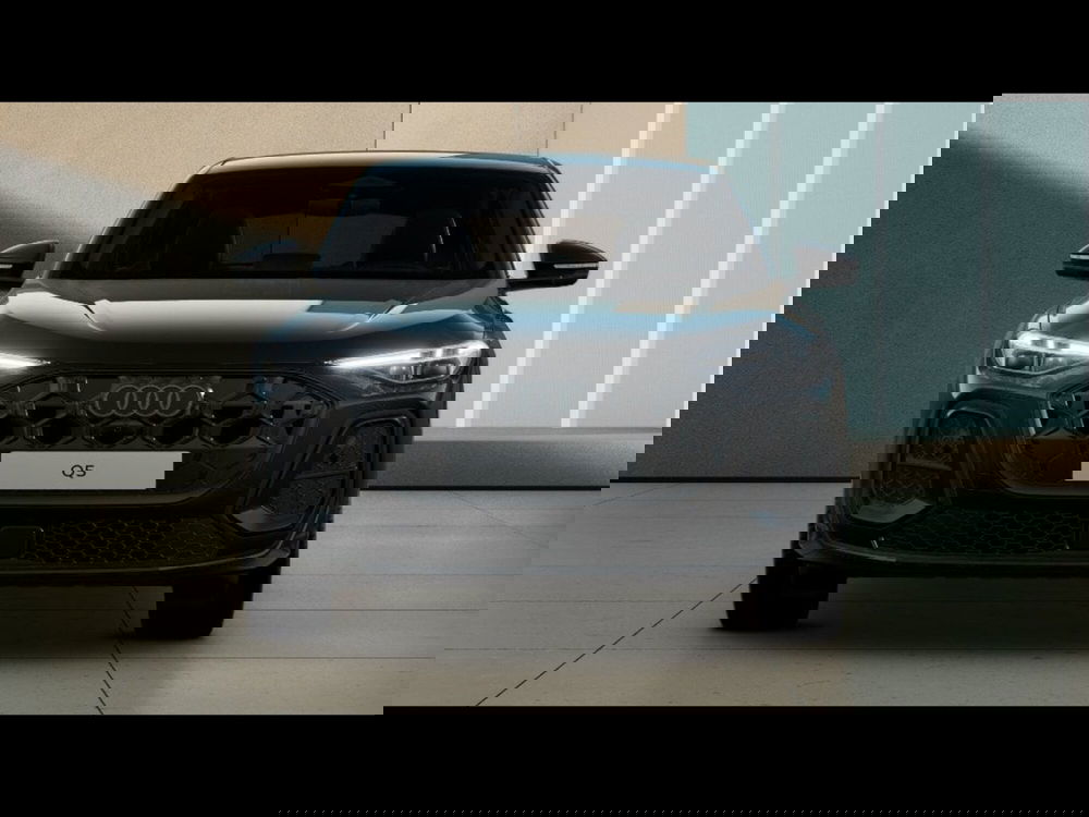 Audi Q5 Sportback nuova a Livorno (4)